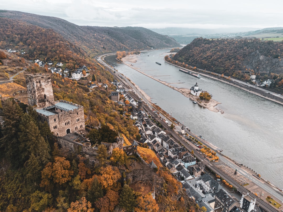 Luftbild Rheintal bei Bingen – WordPress Spezialist Bingen am Rhein